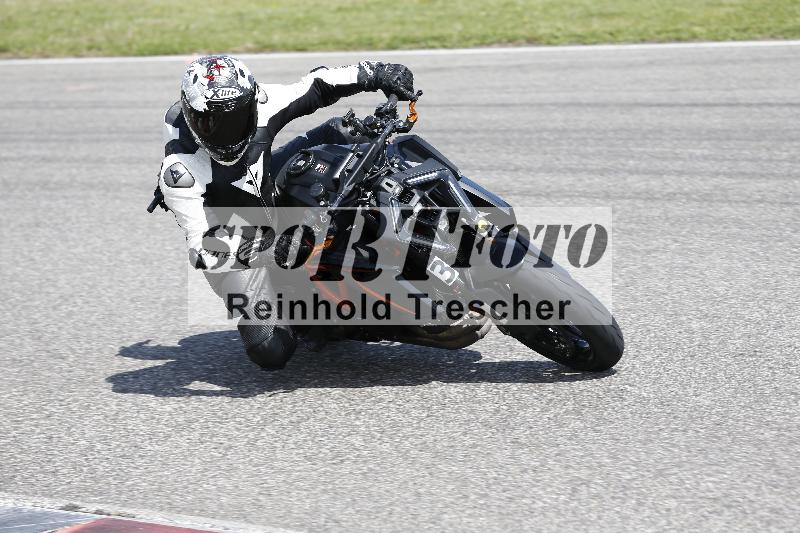 Archiv-2025/09 22.04.2025 Cornu Master School ADR/rot-rouge/38